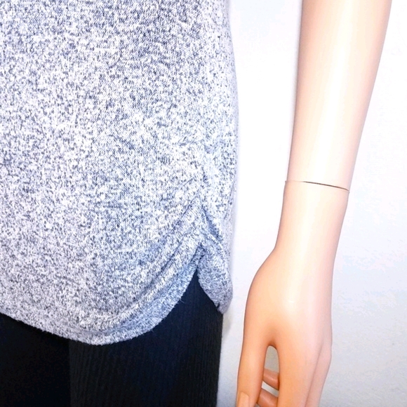 #G Heather grey Top Small - Picture 4 of 4